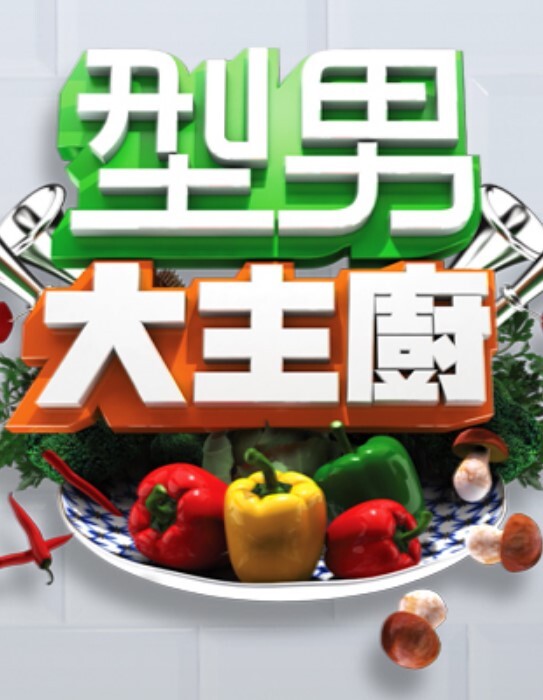 【黑料泄密】反差露脸骚女，换上情趣衣秒变小母狗，卖力吹箫，口爆一滴不剩全射嘴里 - 瓜子影视